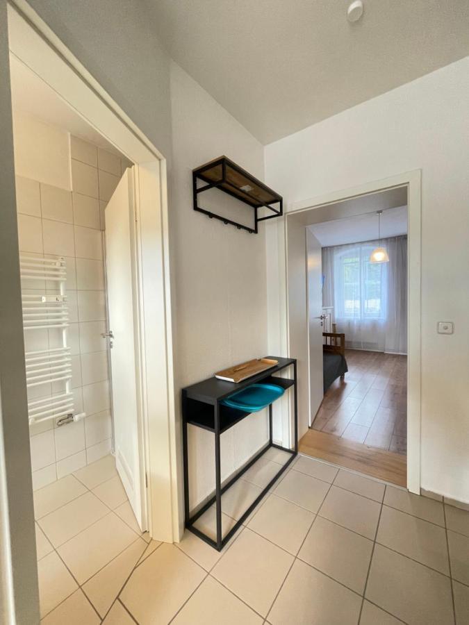 Ferienwohnung im Stadtzentrum von Bernau - Schöne Ferienwohnung mit 1 1/2 Zimmern, Bad, Spülmaschine, Waschmaschine, komplette Küche, WLAN Bernau bei Berlin Exterior foto